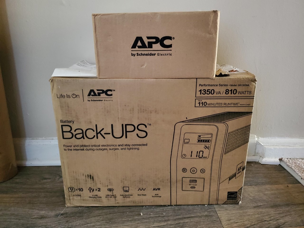 APC UPS Back-UPS Pro 1350VA Sinewave UPS, 810W Battery Backup & Surge Protector, AVR, 10 Outlets, LCD, USB-C & USB-A Charging Ports, BR1350MS Uninterruptible Power Supply for Computers, Electronics customer photo 1