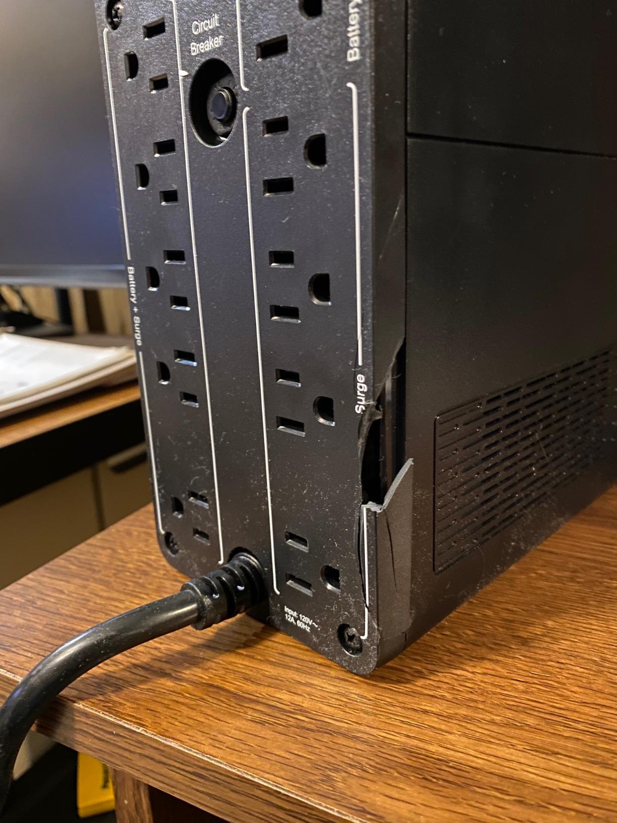APC UPS Back-UPS Pro 1350VA Sinewave UPS, 810W Battery Backup & Surge Protector, AVR, 10 Outlets, LCD, USB-C & USB-A Charging Ports, BR1350MS Uninterruptible Power Supply for Computers, Electronics customer photo 2