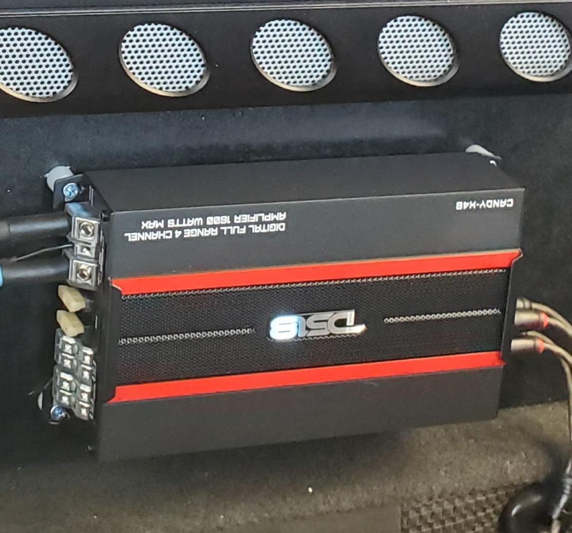 DS18 CANDY-X4B Car Amplifier 4-Channel Class D, 1600W Peak Power RMS, 4 x 120W at 4 Ohm, 4 x 200W at 2 Ohm, and 2 x 350W at 4 Ohm Bridge - Compact Size, fits into Any Vehicle customer photo 1