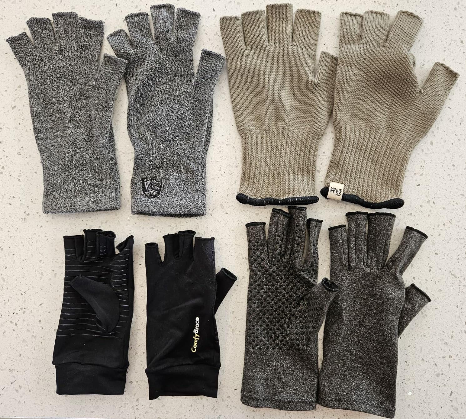 VITAL SALVEO Fingerless Recovery Gloves Stretchy Hands Office Unisex Half Finger Typing Texting Circulation Gloves (Pair) customer photo 1