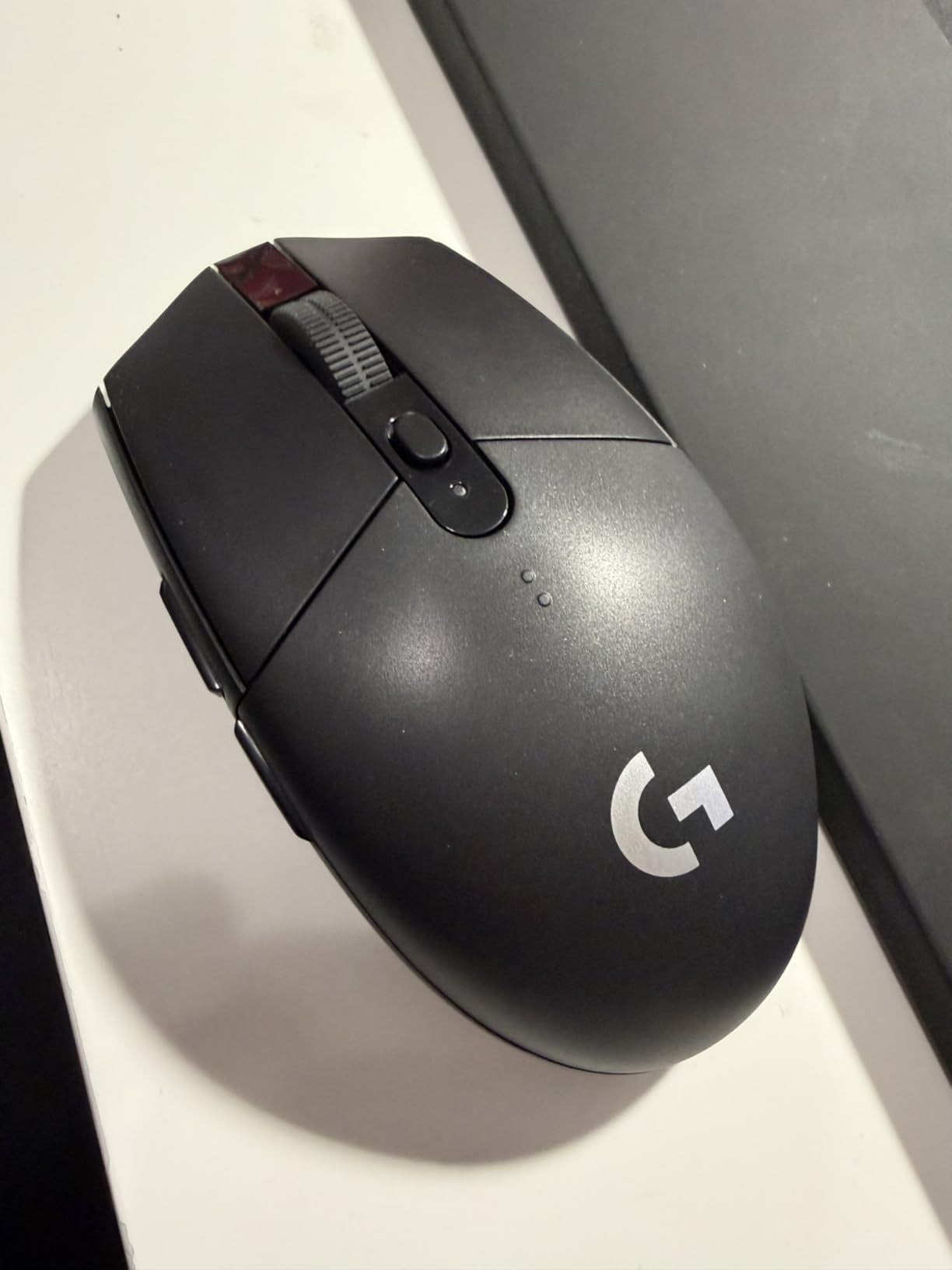 Logitech G305 Lightspeed Wireless Gaming Mouse, Hero Sensor, 12,000 DPI, Lightweight, 6 Programmable Buttons, 250h Battery, On-Board Memory customer photo 2