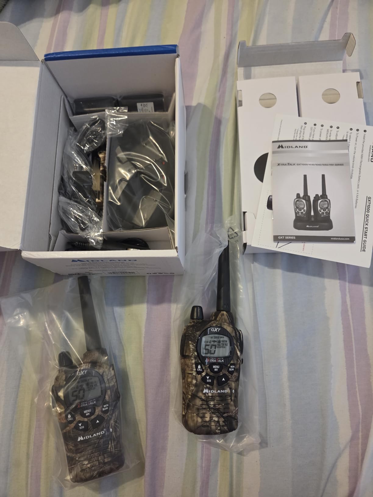Midland GXT1000X3VP4 GMRS Two-Way Radio (50-Channel, Long Range, 142 Privacy Codes, SOS, NOAA, Rechargeable Nickle Battery, Black/Silver, 3-Pack) customer photo 2