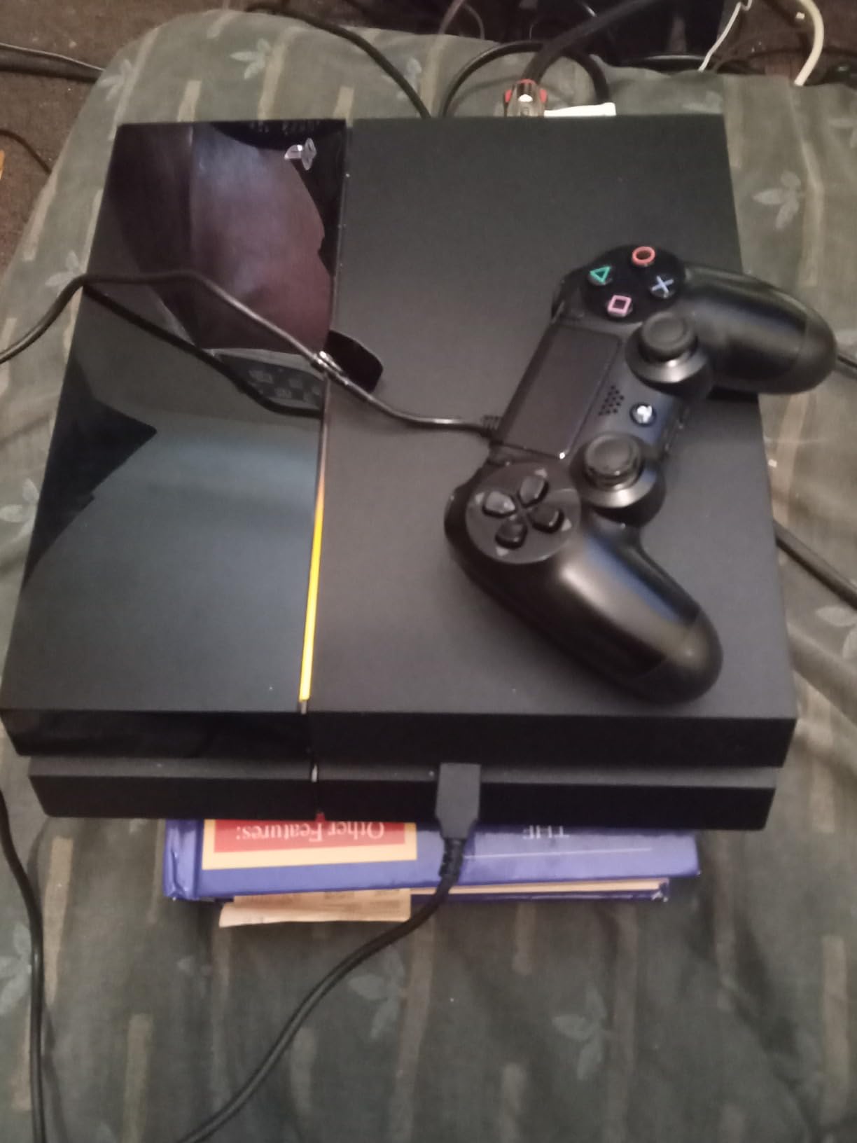 Sony PlayStation 4 500GB Console (Renewed) customer photo 2