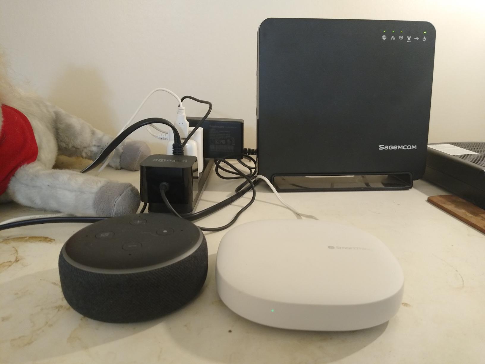 Samsung SmartThings Hub 3rd Generation [GP-U999SJVLGDA] Smart Home Automation Hub Home Monitoring Smart Devices - Alexa Google Home Compatible - Zigbee, Z-Wave, Cloud to Cloud Protocols customer photo 2