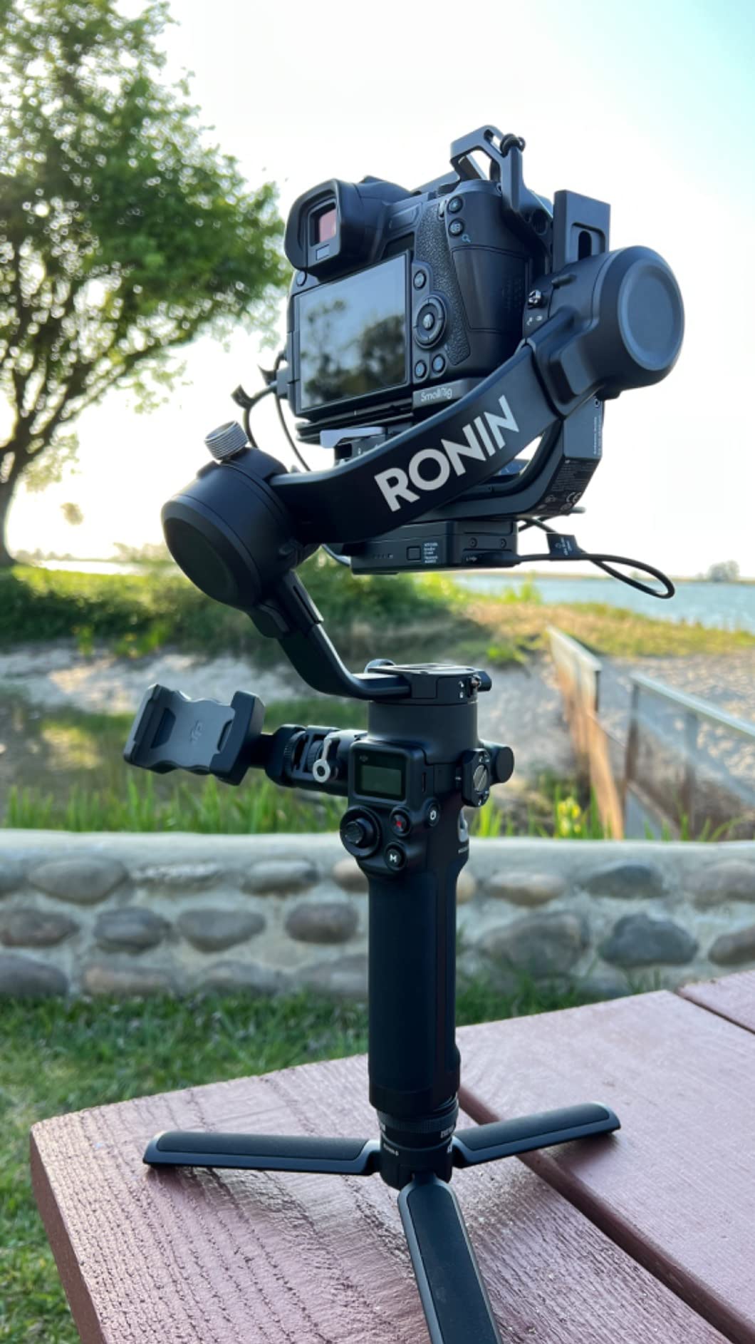 RSC 2 Pro Combo - 3-Axis Gimbal Stabilizer for DSLR and Mirrorless Camera, 3kg Payload, Image Transmission, Focus Motor, Black customer photo 1