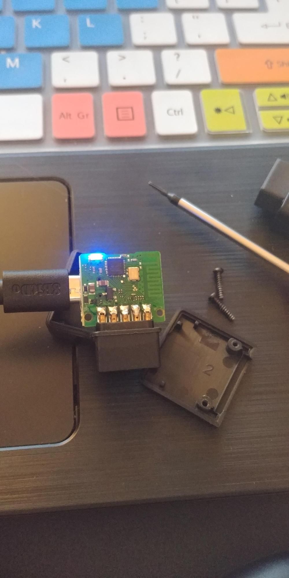 8Bitdo M30 2.4G Wireless Gamepad for the Original Sega Genesis and Sega Mega Drive - Sega Genesis, Black customer photo 1