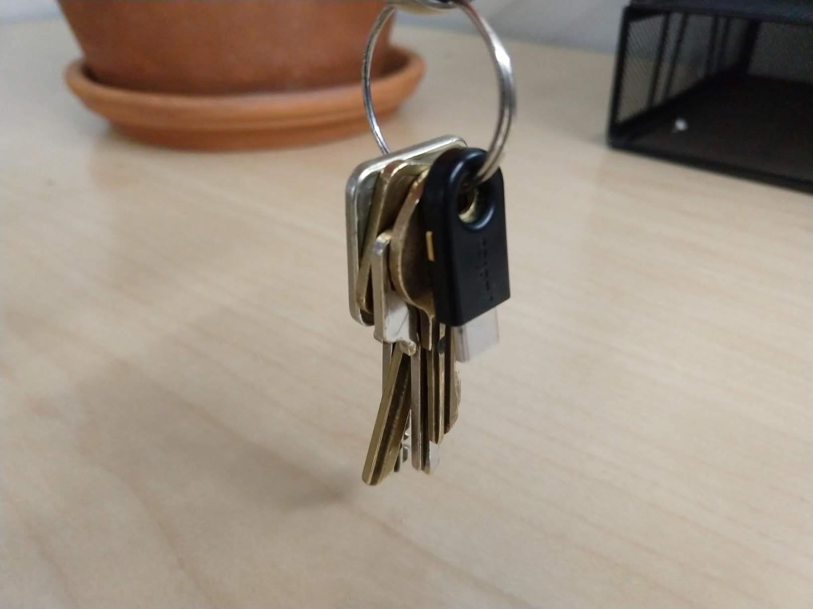 YubiKey 5C - Multi-Factor authentication (MFA) Security Key and passkey, Connect via USB, FIDO Certified - Protect Your Online Accounts (5C) customer photo 1