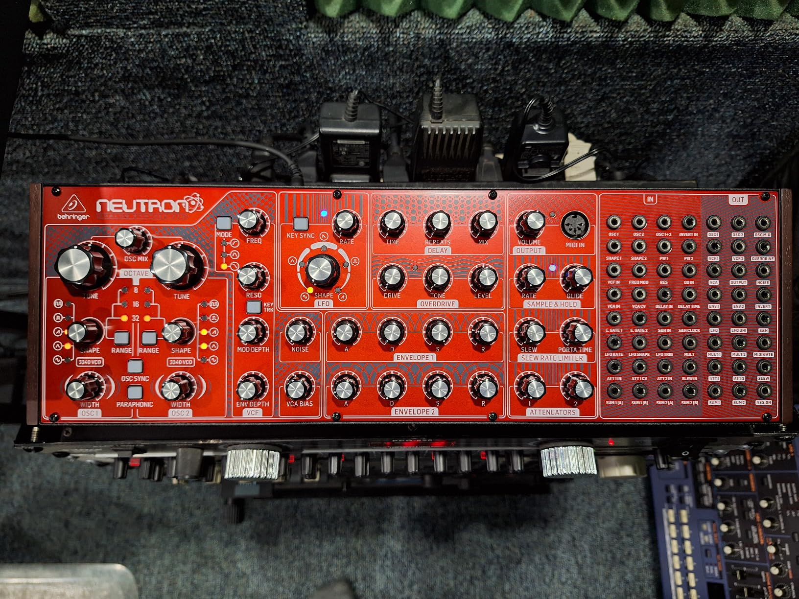 Behringer NEUTRON Semi-Modular Analog Synthesizer customer photo 1