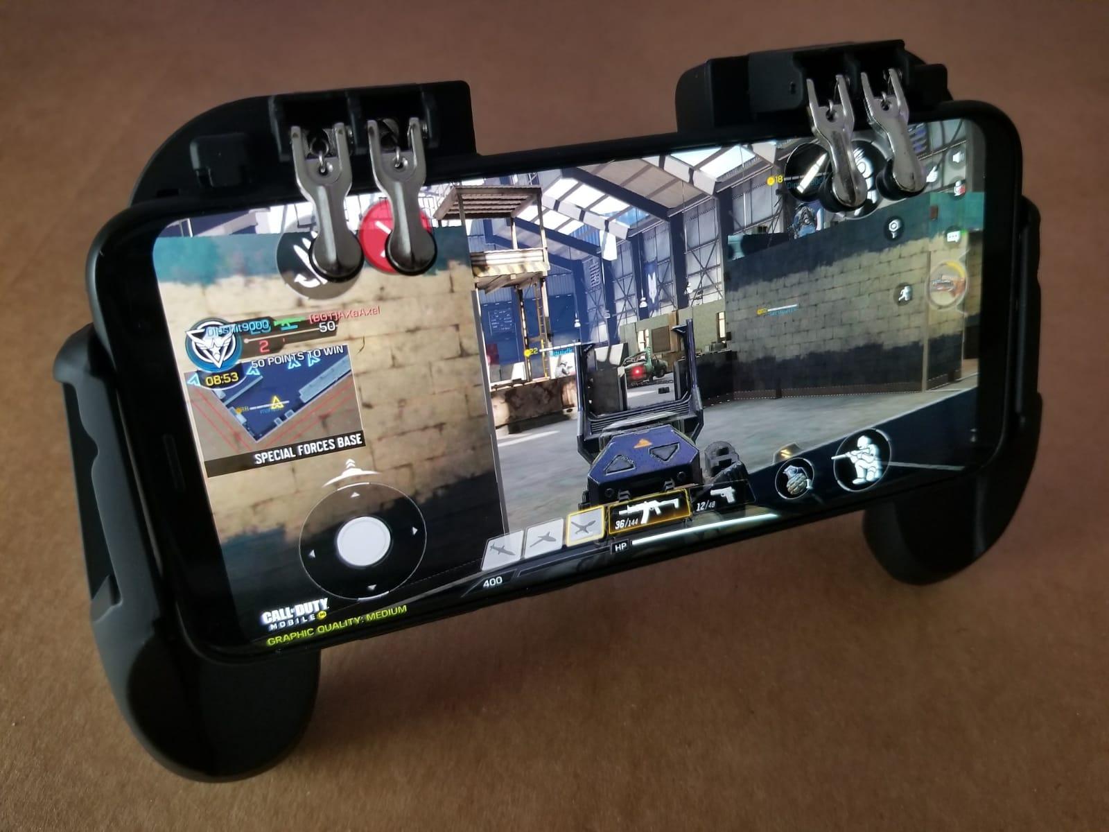 4 Trigger USB Mobile Game Controller with Cooling Fan Adjustable Stand for PUBG/Call of Duty/Fortnite customer photo 2