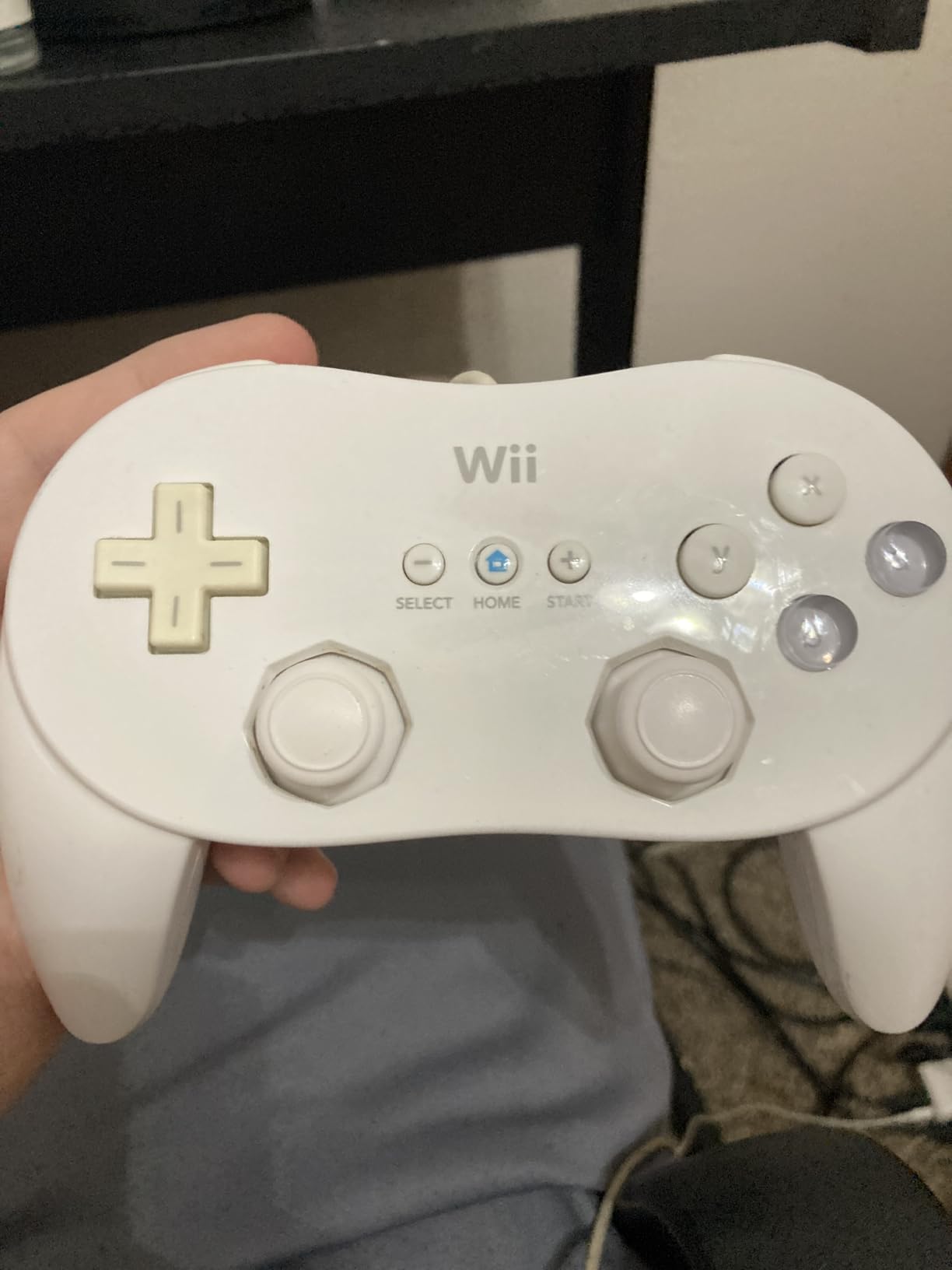 Wii Classic Controller Pro - White (Renewed) customer photo 1