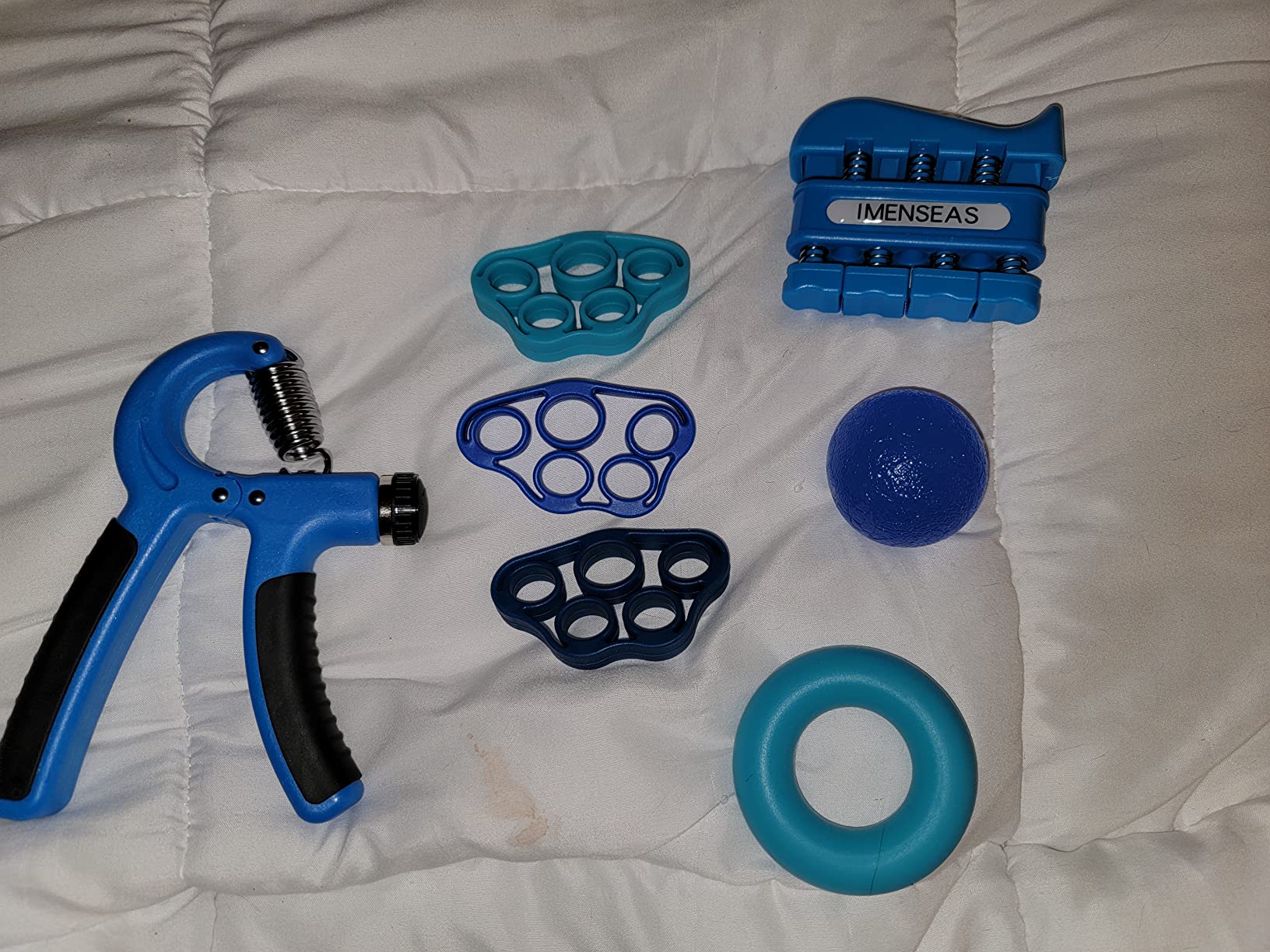 Grip Strength Trainer 7 Pack Adjustable, Finger Stretcher Resistance Extensor Bands, Finger Exerciser, Hand Gripper Strength Ring & Stress Ball customer photo 1