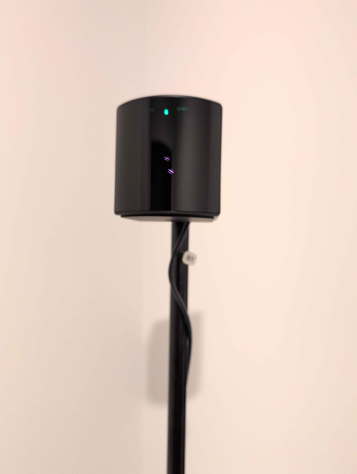 HTC Vive SteamVR Base Station 2.0 (Single) - Precision Room-Scale Tracking for PC VR, Black customer photo 2