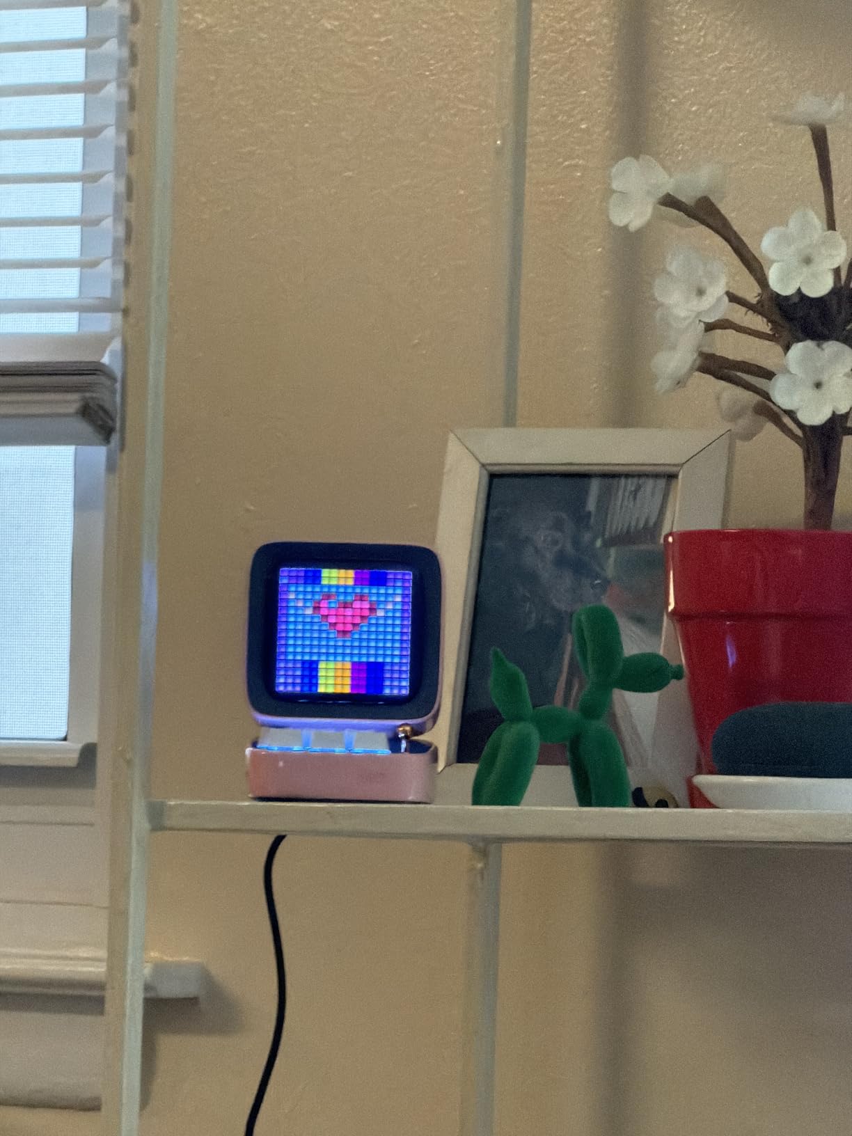 Divoom Ditoo Pro Retro Pixel Art Game Bluetooth Speaker with 16X16 LED App Controlled Front Screen (White) customer photo 1