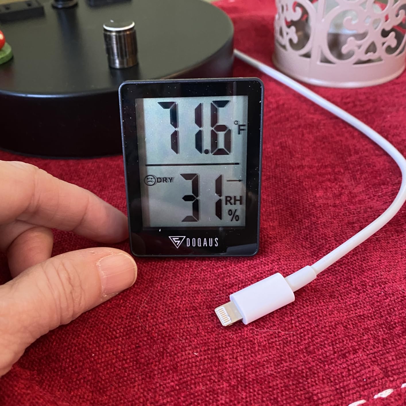 DOQAUS Digital Hygrometer Indoor Thermometer Humidity Meter Room Thermometer with 5s Fast Refresh Accurate Temperature Humidity Monitor for Home, Bedroom, Baby Room, Office, Greenhouse, Cellar (Black) customer photo 2