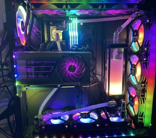 Alphacool Eisbecher Aurora 250mm Glass Reservoir with D5 Body (Pump Not Included), Black/Acetal customer photo 1