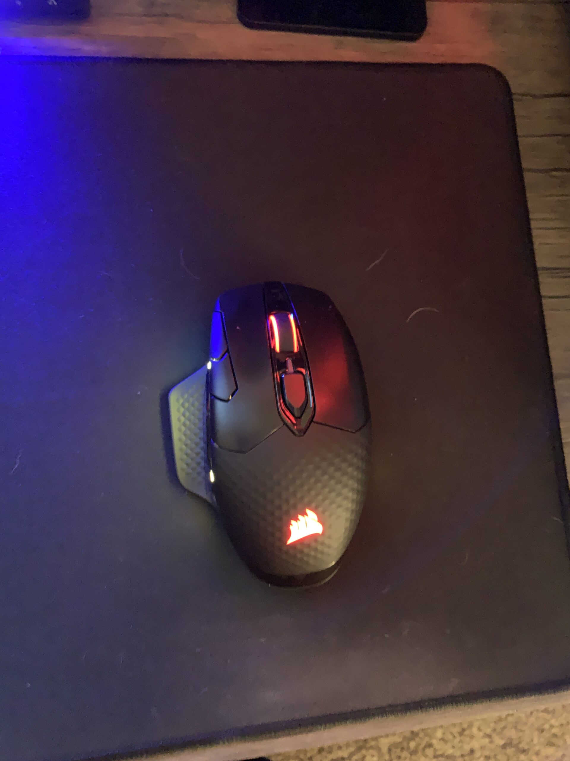 Corsair Dark CORE RGB PRO Wireless/Wired FPS MOBA Gaming Mouse - 18,000 DPI, Fast Response Time, 8 Programmable Side Buttons, Dynamic Multi-Color Backlighting - Black customer photo 1