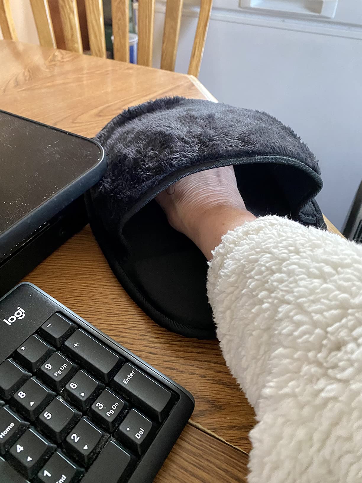 USB Heated Mouse Pad Hand Warmer - 3 Temperatures/Time Limits - Controller Included - Works with All PC Mice - Makes a Great Gift for PC Users customer photo 2
