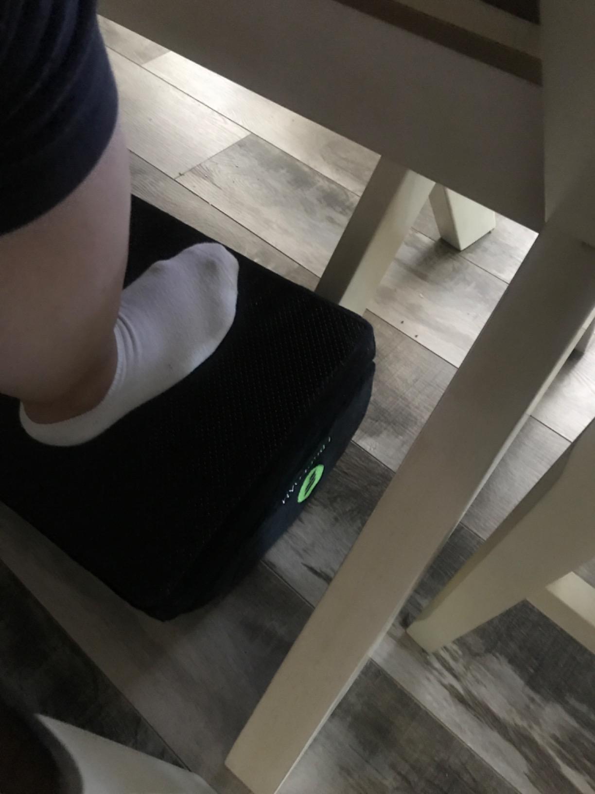 ErgoFoam Chiropractor-Endorsed Orthopedic Teardrop Design 2in1 Adjustable Under Desk Foot Rest for Lumbar Back Knee Pain (Black) customer photo 1