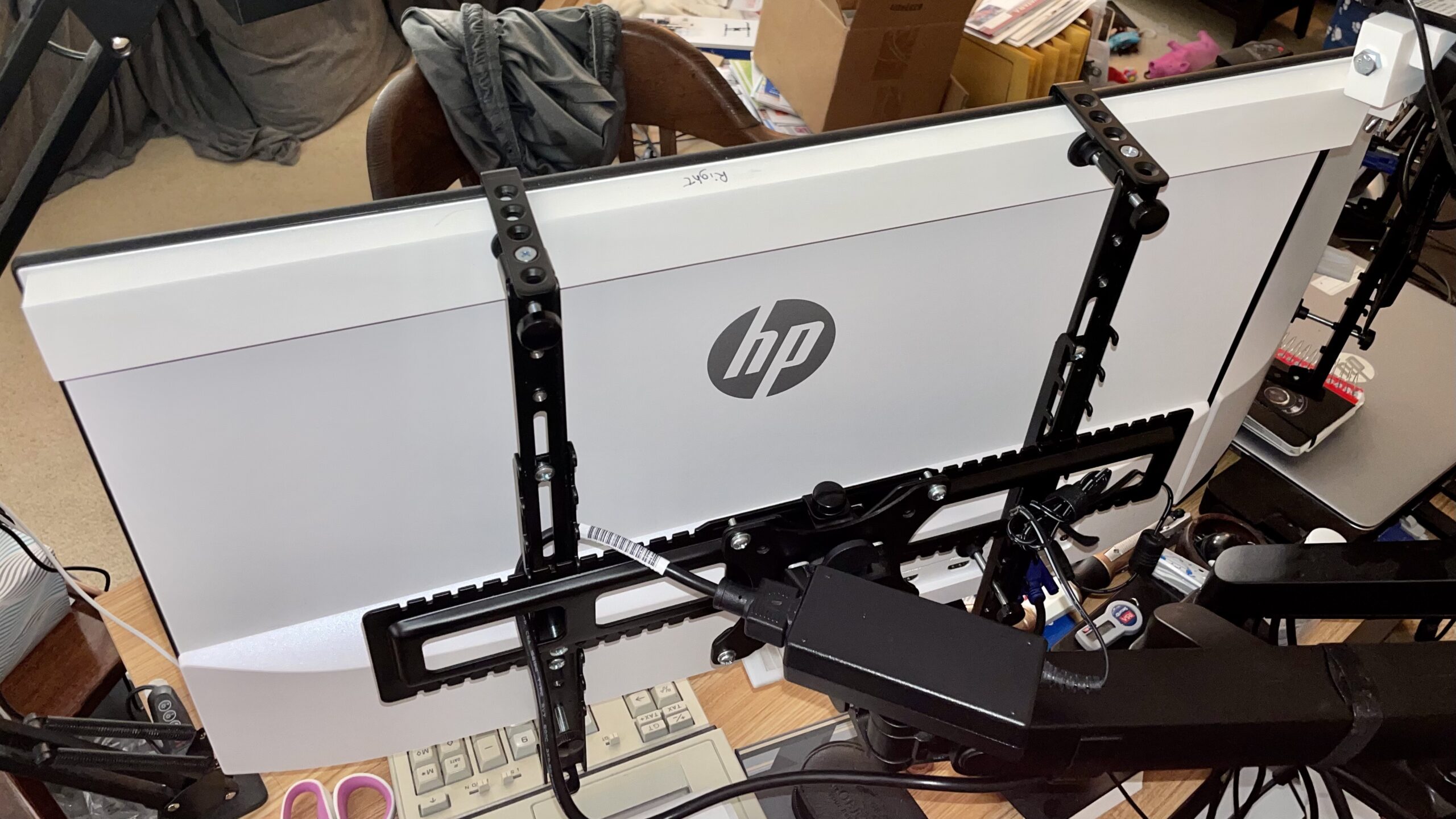 VIVO Universal Adapter VESA Mount Kit for 20 to 32 inch Flat and Curved Monitor Screens, 100x100mm Mounting Bracket, Black, MOUNT-UVM01 customer photo 2