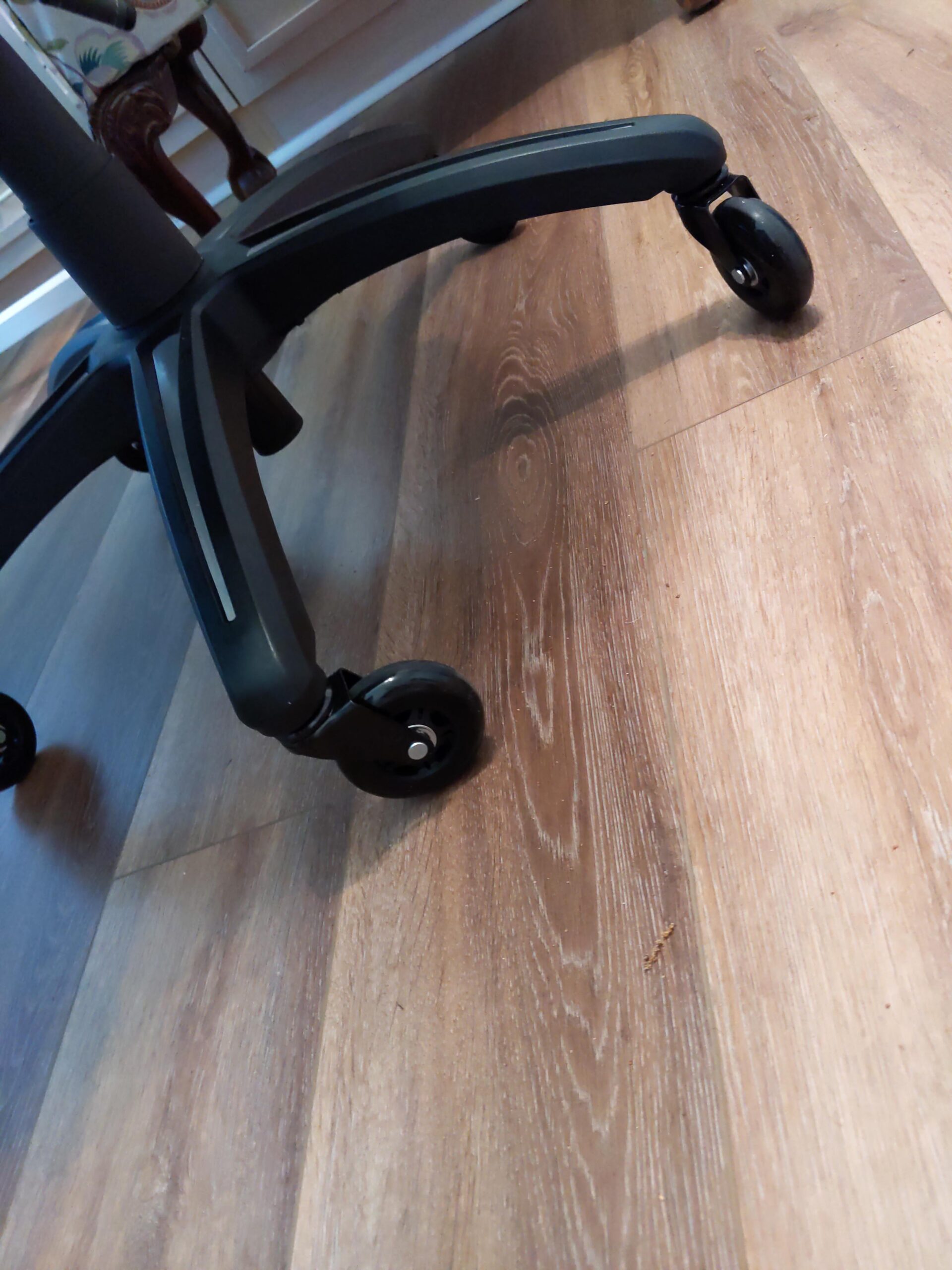 Lifelong Office Chair Wheels Replacement Rubber Chair Casters for Hardwood Floors and Carpet, Set of 5, Stem Casters, Heavy Duty Office Desk Casters for Chairs to Replace Office Chair Mats - (Black) customer photo 2
