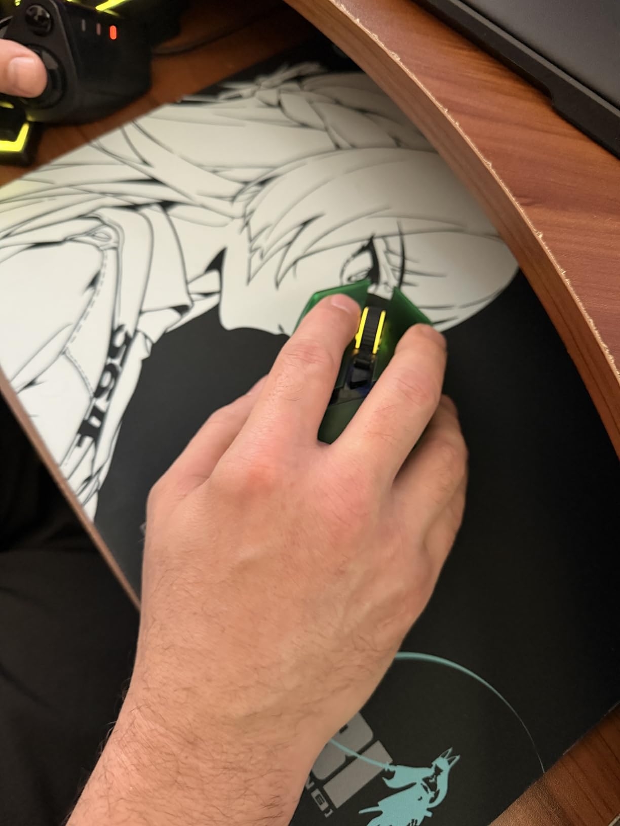 Razer Gigantus V2 Cloth Gaming Mouse Pad (3XL): Thick, High-Density Foam - Non-Slip Base - Classic Black customer photo 2