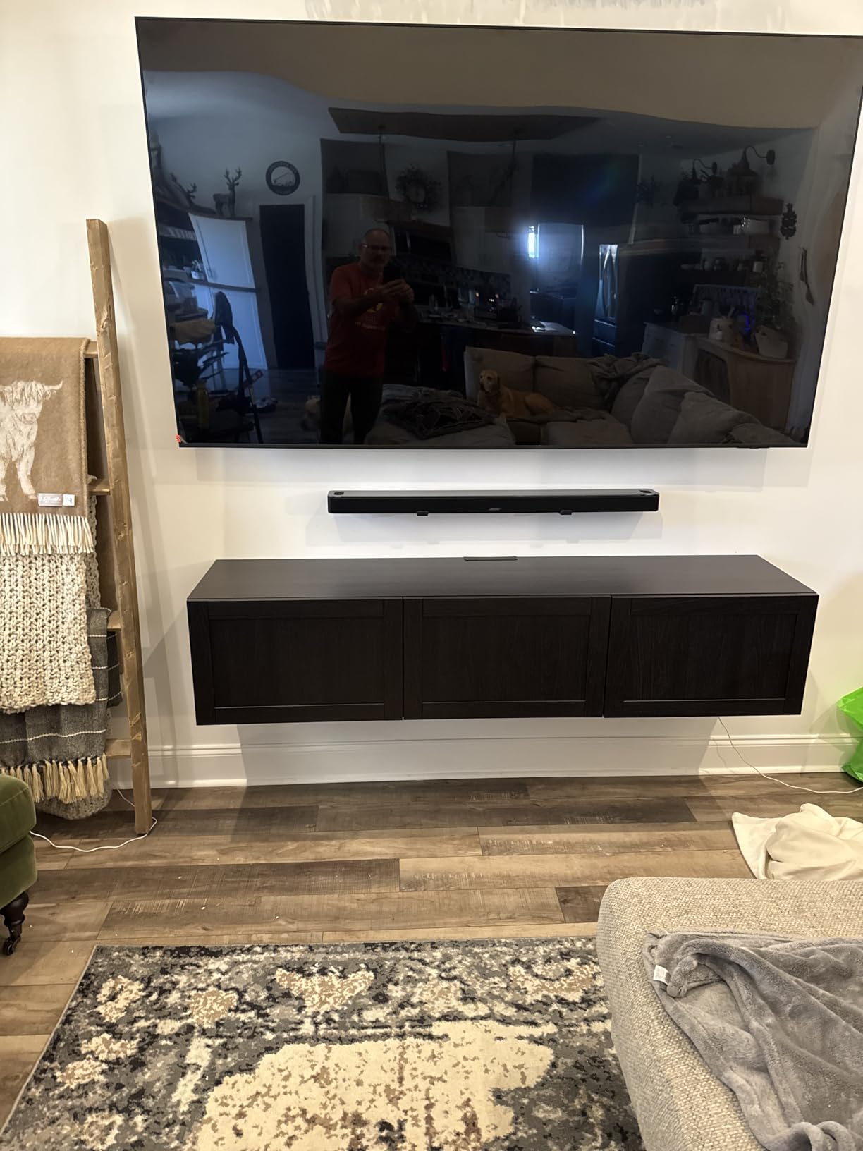 ECHOGEAR Soundbar Wall Mount Bracket - Works with All Soundbars Including Samsung, Vizio, LG, & More - Depth Adjustable for Dolby Atmos Soundbars customer photo 2
