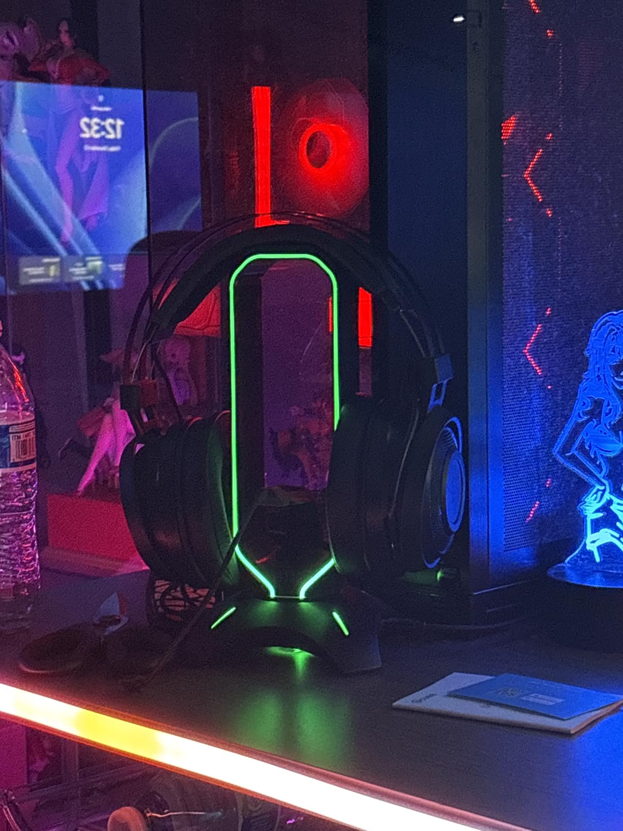 Tilted Nation Gaming Headphone Stand | RGB Headset Stand White | Headset Holder for Desk with Mouse Bungee and USB Hub | The Ultimate Gaming Accessories for Gamers for PS5, Xbox, PC - White customer photo 2