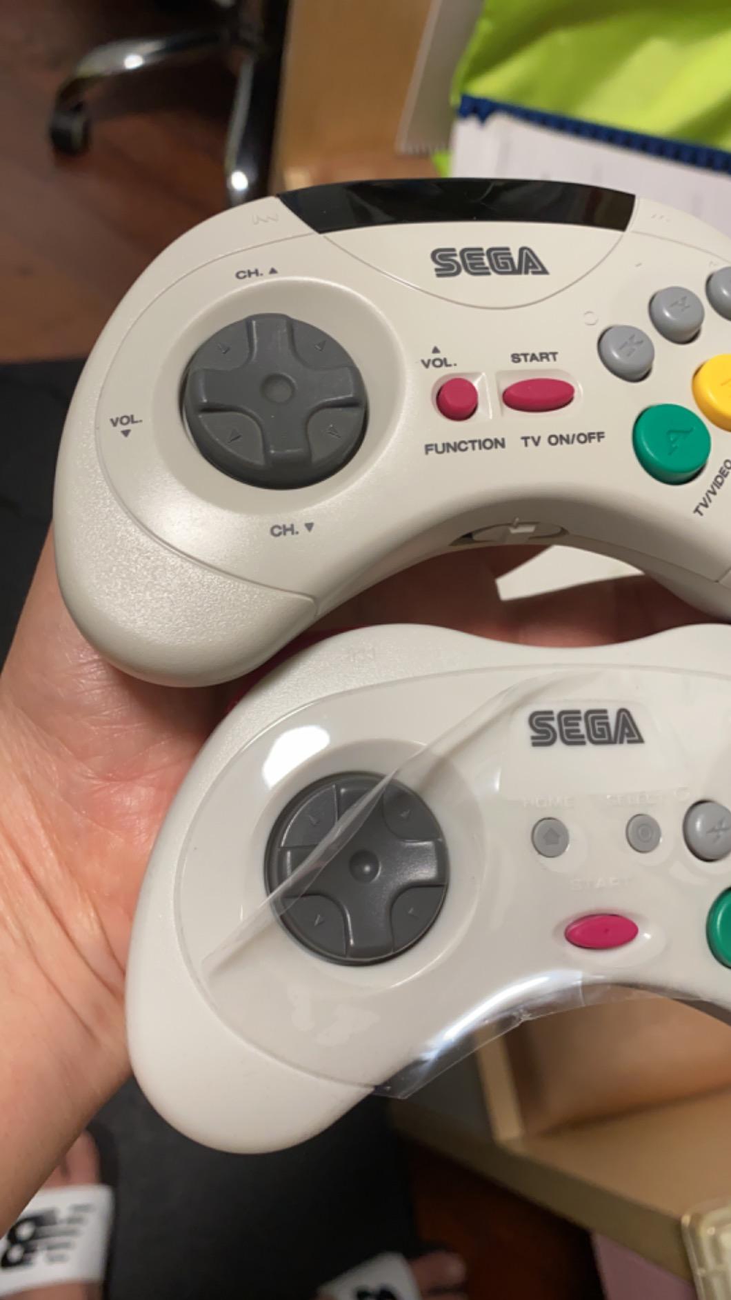 Official Sega Saturn 2.4 GHz Wireless Controller for Sega Saturn, Sega Genesis Mini, Switch, PS3, PC, Mac - Includes 2 Receivers & Storage Case (White) customer photo 1