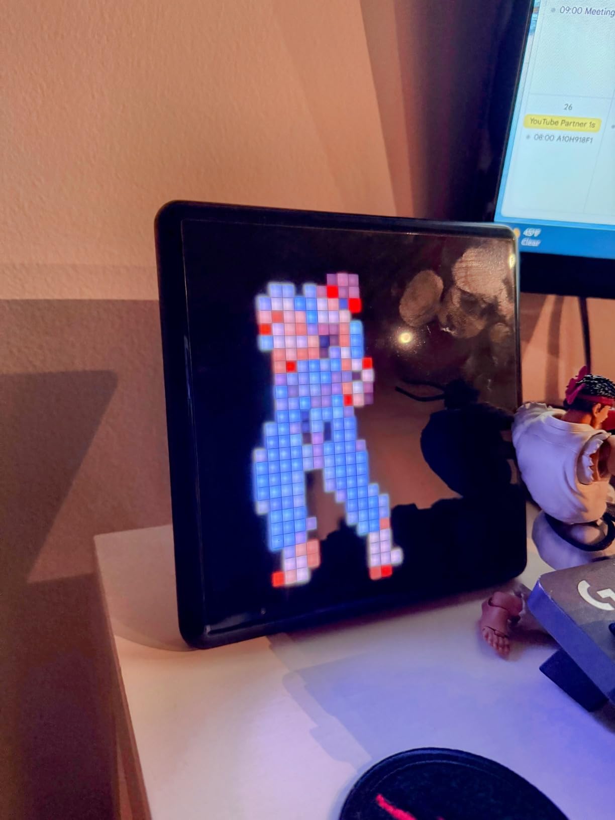 Divoom Pixoo-Max Pixel Display, APP Cellphone Control Display with 32 X 32 Programmable LED Screen for Home Decoration, Business Advertisement customer photo 2