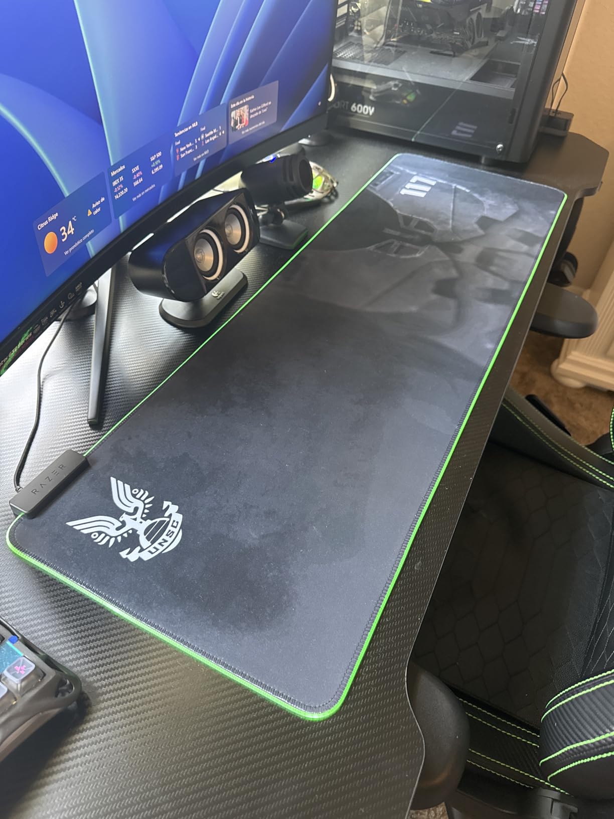 Goliathus Extended Chroma Gaming Mousepad: Customizable RGB Lighting - Soft, Cloth Material - Balanced Control & Speed - Non-Slip Rubber Base customer photo 2