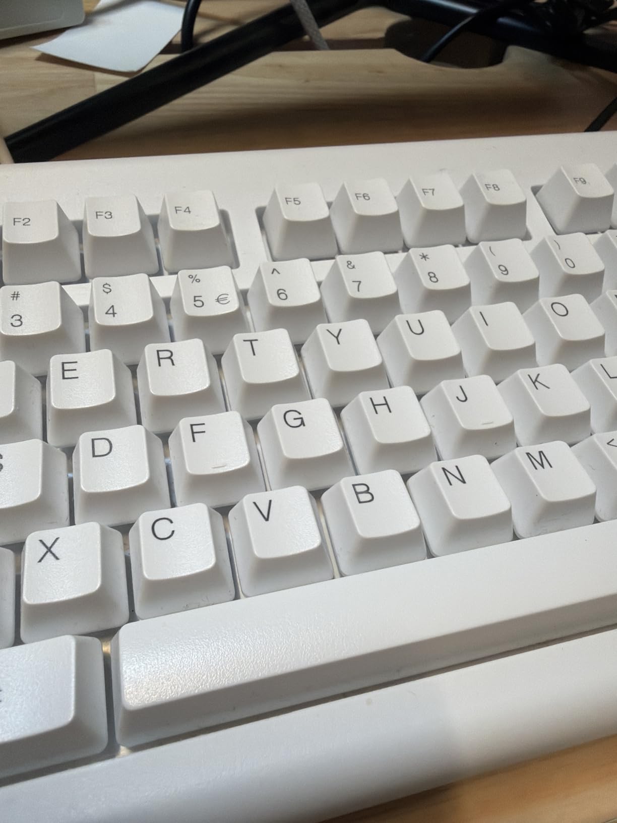 Perixx PERIBOARD-106M, Wired Performance Full-Size USB Keyboard, Curved Ergonomic Keys, Classic Retro Gray/White Color, US English Layout customer photo 2