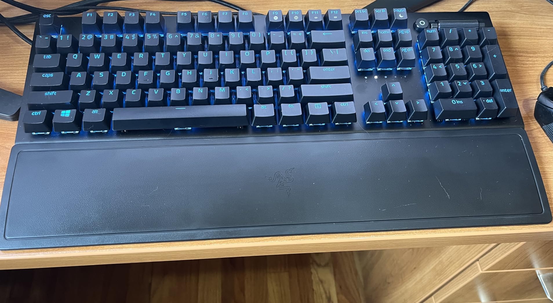 Razer BlackWidow V3 Mechanical Gaming Keyboard: Green Mechanical Switches - Tactile & Clicky - Chroma RGB Lighting - Compact Form Factor - Programmable Macro Functionality - Quartz customer photo 1