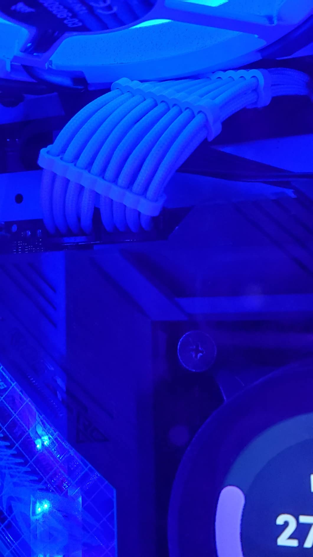 CableMod Pro Comb Kit (White) customer photo 2