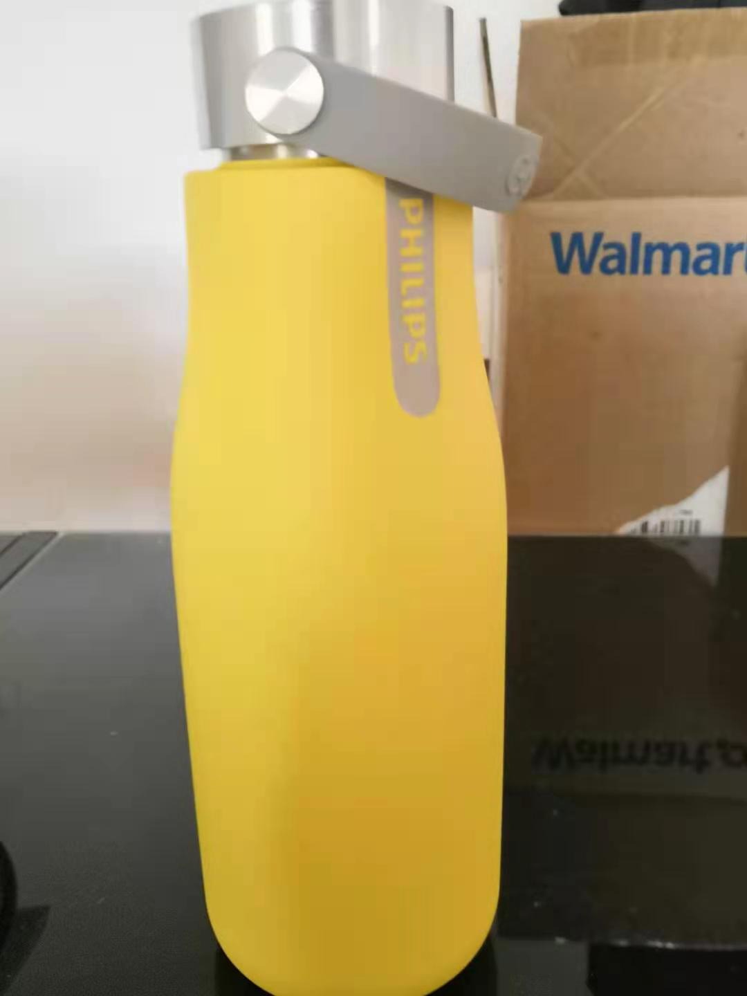 Philips GoZero UV Self-Cleaning Smart Water Bottle Vacuum Stainless Steel Insulated Water Bottle with Handle Double-wall, Auto Cleaning, Keep Drink Hot or Cold, BPA Free customer photo 1