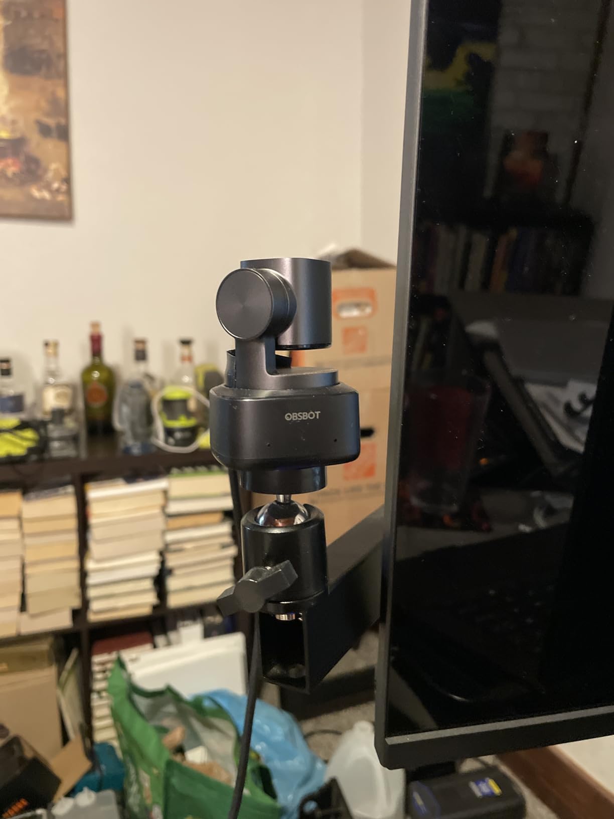 OBSBOT Tiny 1080P PTZ Webcam with AI Tracking, Auto Framing, Noise Reduction, and Gesture Control customer photo 1