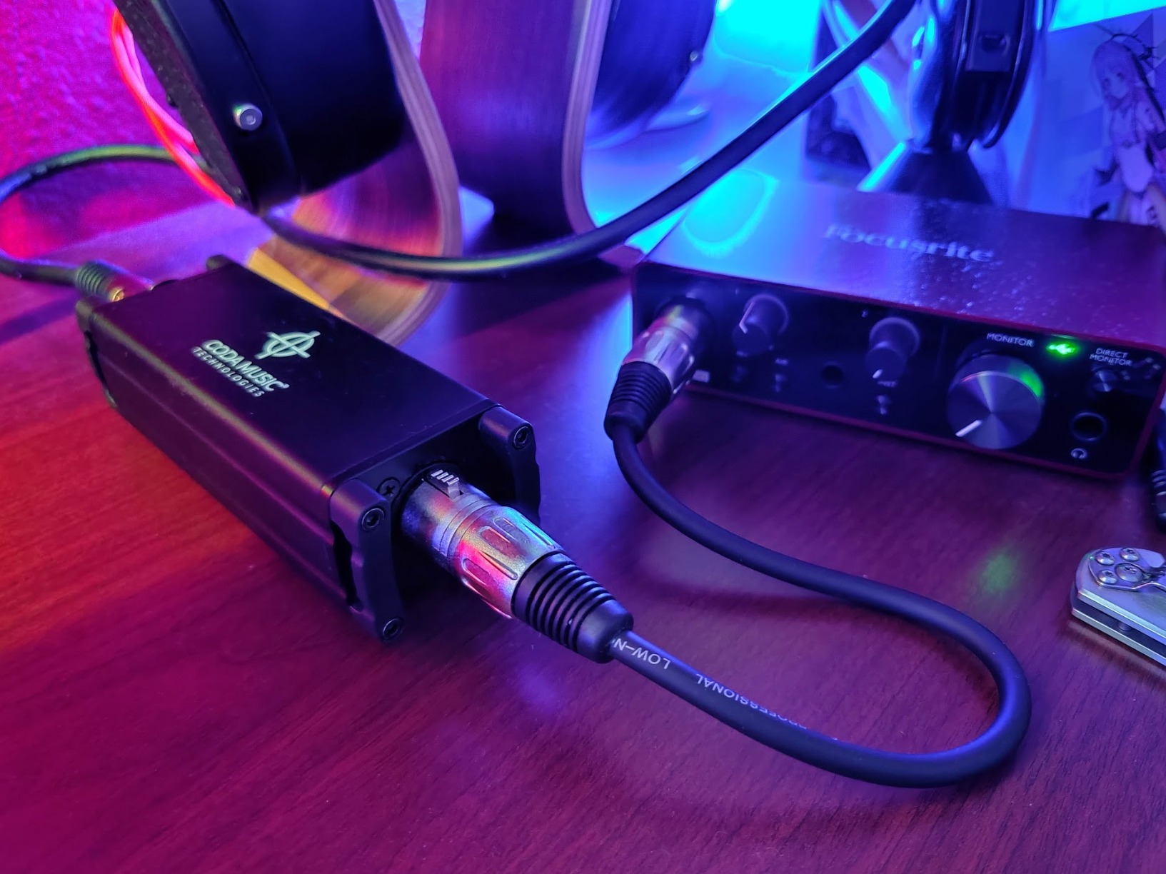 Coda MB-1 Microphone Preamp Mic Gain Booster - 48V Phantom Power, 25db Gain Ultra-Clean Dynamic Mic Preamplifier for Studio or Home Recording, Vocal, Livestream, Broadcast, or Podcast customer photo 1