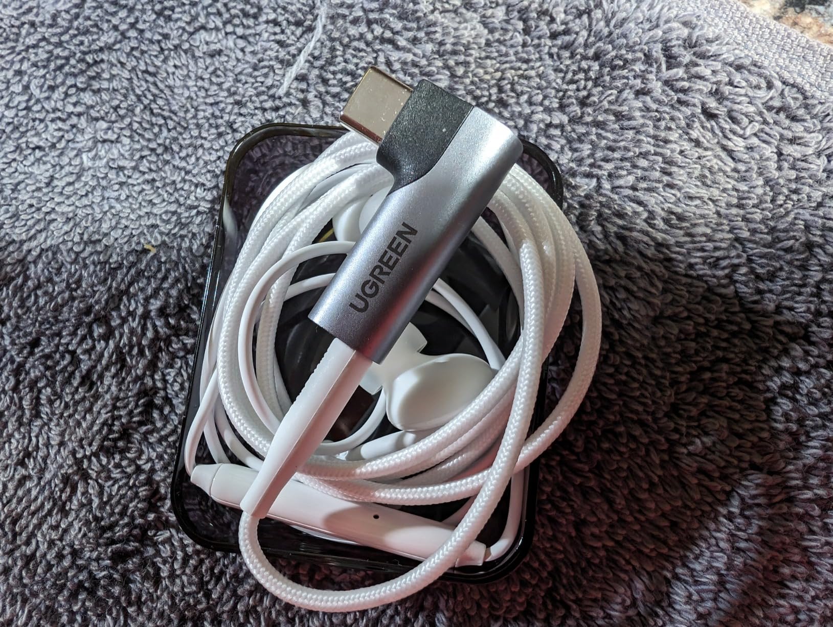 UGREEN USB C to 3.5mm Audio Adapter Type C Aux Headphone Jack DAC Stereo Mic HiFi Right Angle Dongle customer photo 1