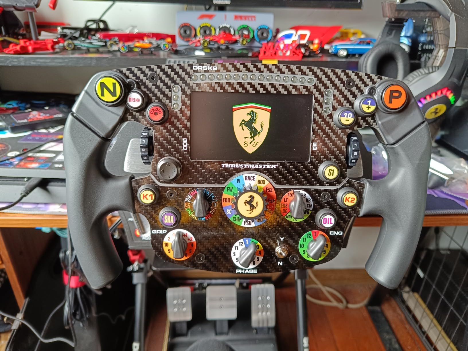 Thrustmaster Ferrari SF 1000 Edition Formula Wheel Add On (compatible w/ PS5, PS5 Pro, PS4, XBOX Series X/S, One, PC) customer photo 2