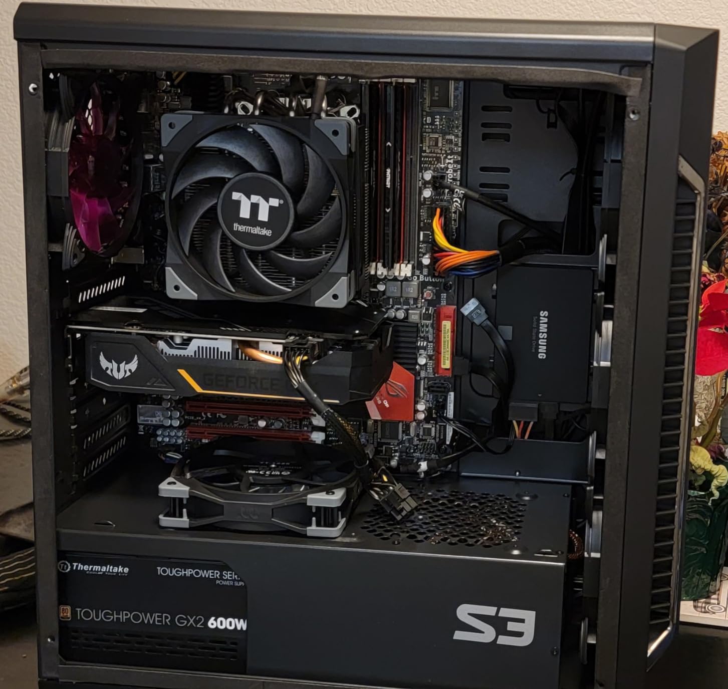 Thermaltake TOUGHAIR 110 140W TDP Top Flow CPU Cooler, Intel/AMD Universal Socket (LGA 1700/1200), 120mm 2000RPM High Static Pressure PWM Fan with High Performance Copper Heat Pipes CL-P073-AL12BL-A customer photo 1