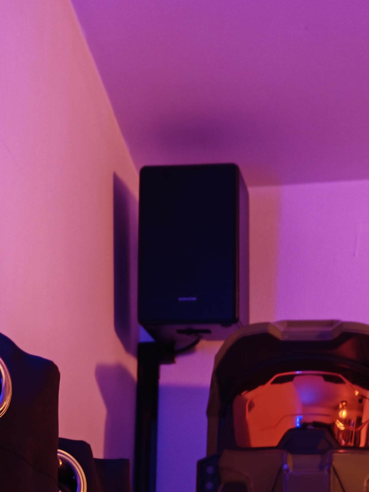 Samsung 9500S Rear Speaker Kit - Wireless Dolby Atmos/DTS: X (SWA-9500S, 2021 Model), Black customer photo 2