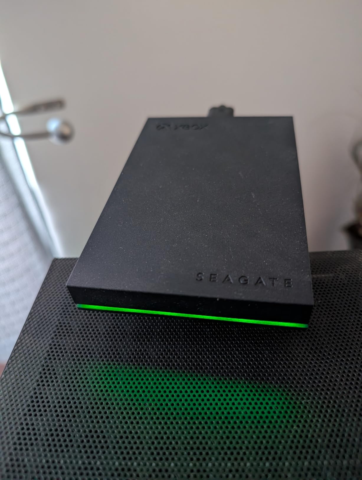 Seagate Game Drive for Xbox 2 TB External Hard Drive Portable HDD - USB 3.2 Gen 1, Black with built-in green LED bar, Xbox Certified, 3 year Rescue Services (STKX2000400) customer photo 1