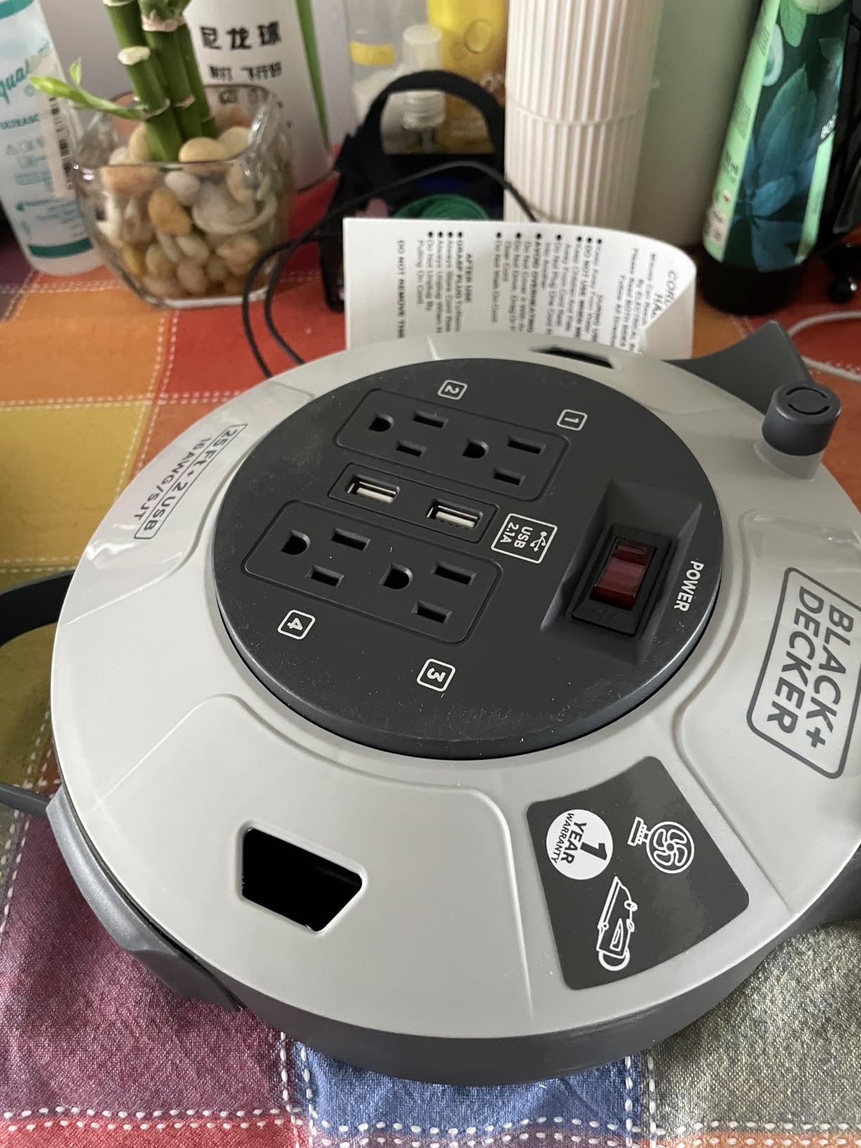 BLACK+DECKER 25 Ft. Retractable Extension Cord Reel with 4 Outlets, 2 USB Ports, Multi-Plug Extension, On/Off Switch & Heavy-Duty 16AWG SJT Cable customer photo 1