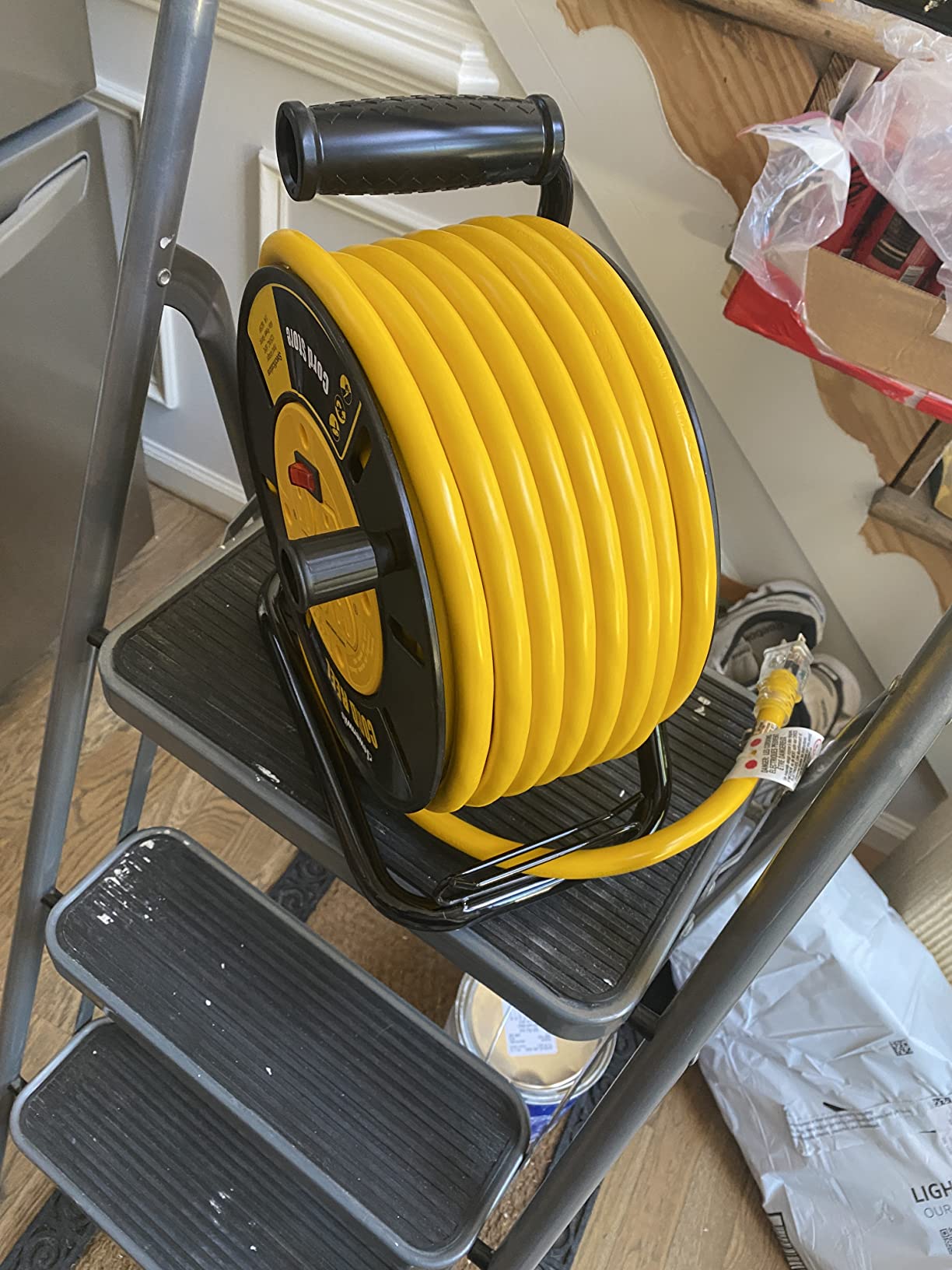DEWENWILS Extension Cord Storage Reel with 4-Grounded Outlets, Heavy Duty Open Cord Reel for 12/3,14/3,16/3 Gauge Power Cord, Hand Wind Retractable, 13A Circuit Breaker, Yellow, ETL Listed customer photo 2