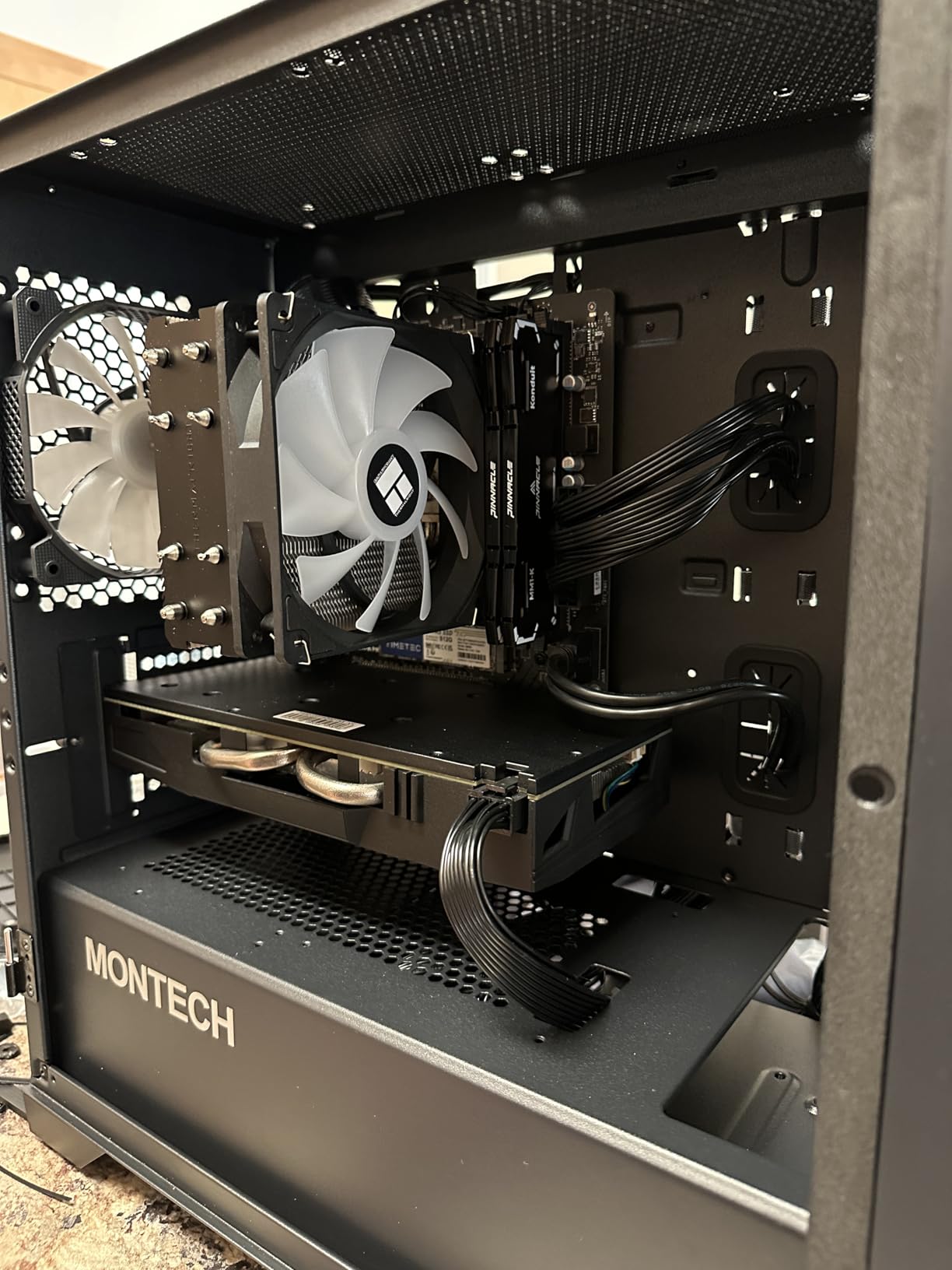 Montech AIR 100 ARGB Micro-ATX Tower with Four ARGB Fans Pre Installed, Ultra-Minimalist Design, Fine Mesh Front Panel, High Airflow, Unique Side Swivel Tempered Glass, Black customer photo 2