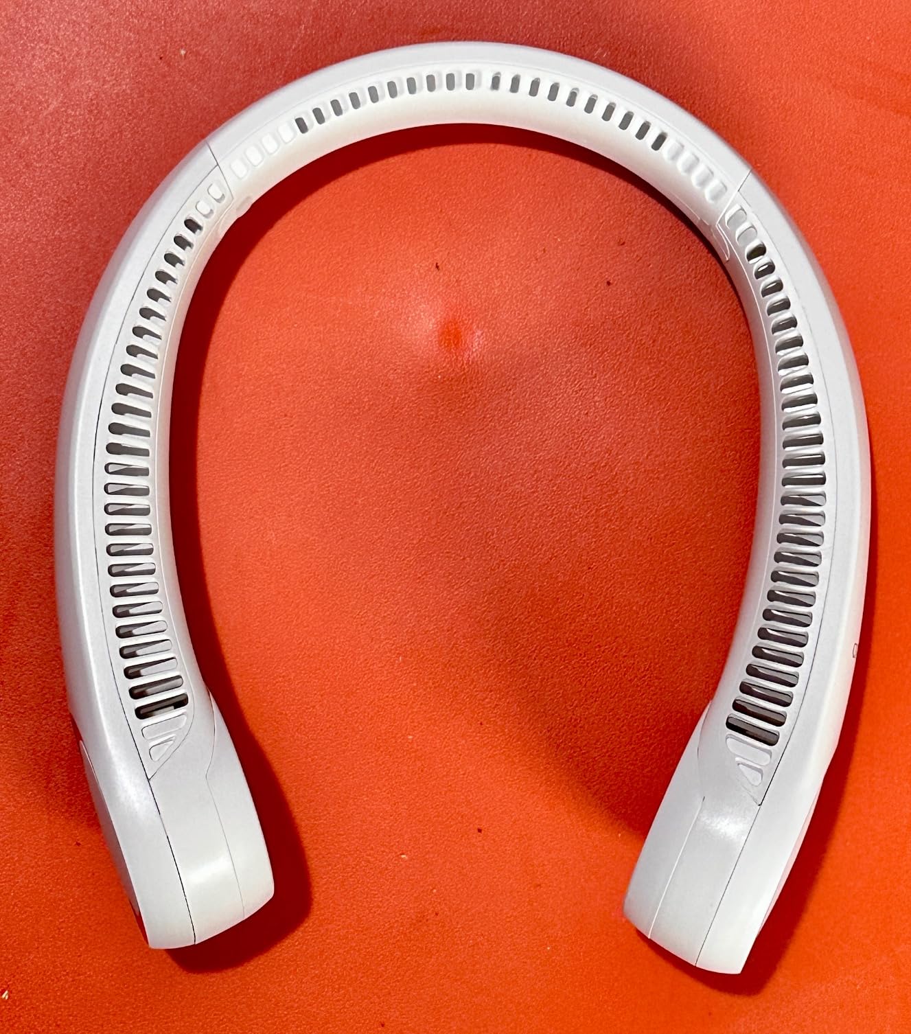 CIVPOWER Neck Fan: Portable Personal Neck Cooling Rechargeable Bladeless Fan - Hands Free 3 Speed 4000 mAh Battery USB Operated Wearable Headphone Design - Gift for Men Women Outdoor (White) customer photo 2