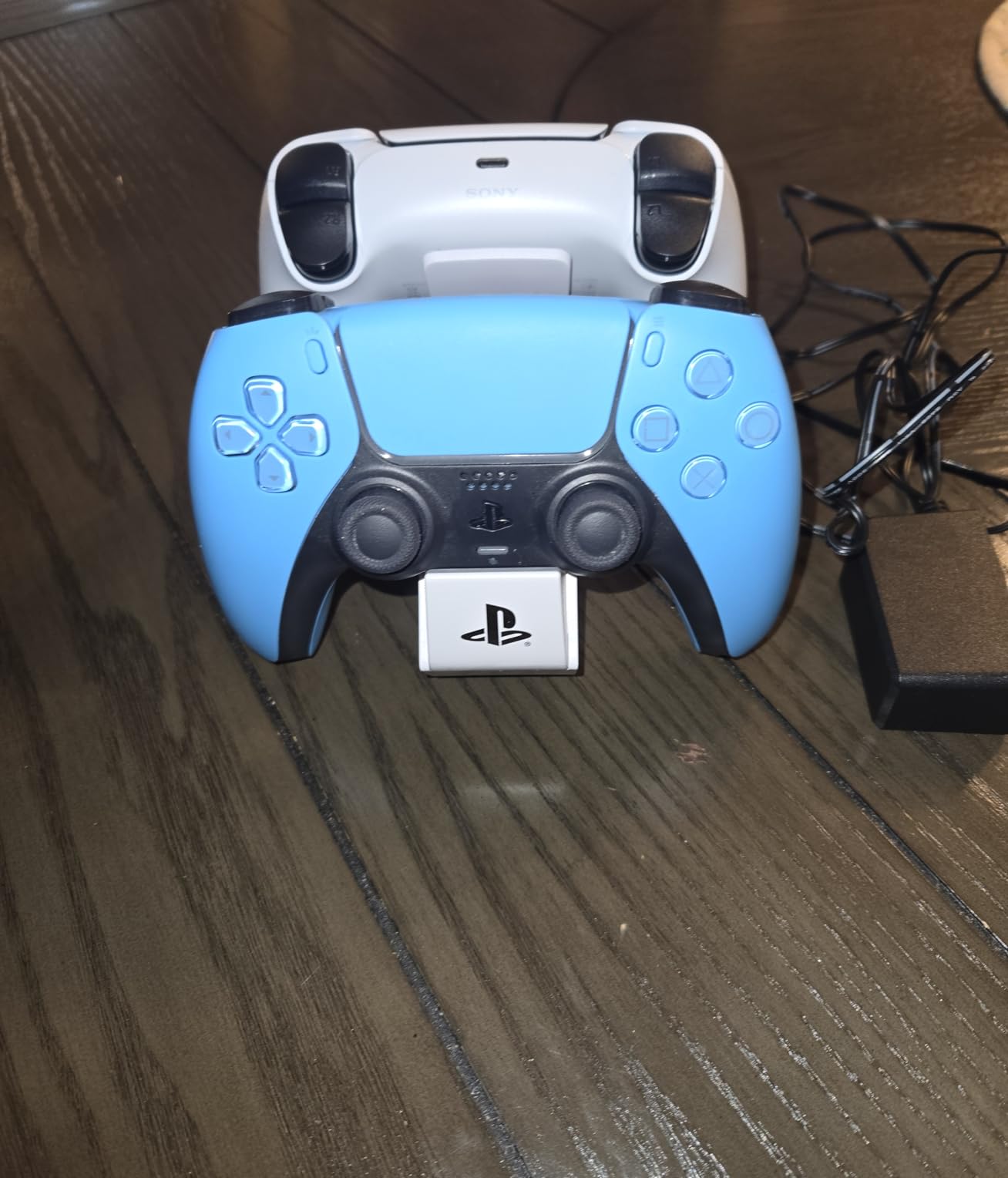 PowerA Twin Charging Station for Dualsense Wireless Controllers, Dualsense Controller Charging, Officially Licensed - PlayStation 5 customer photo 2