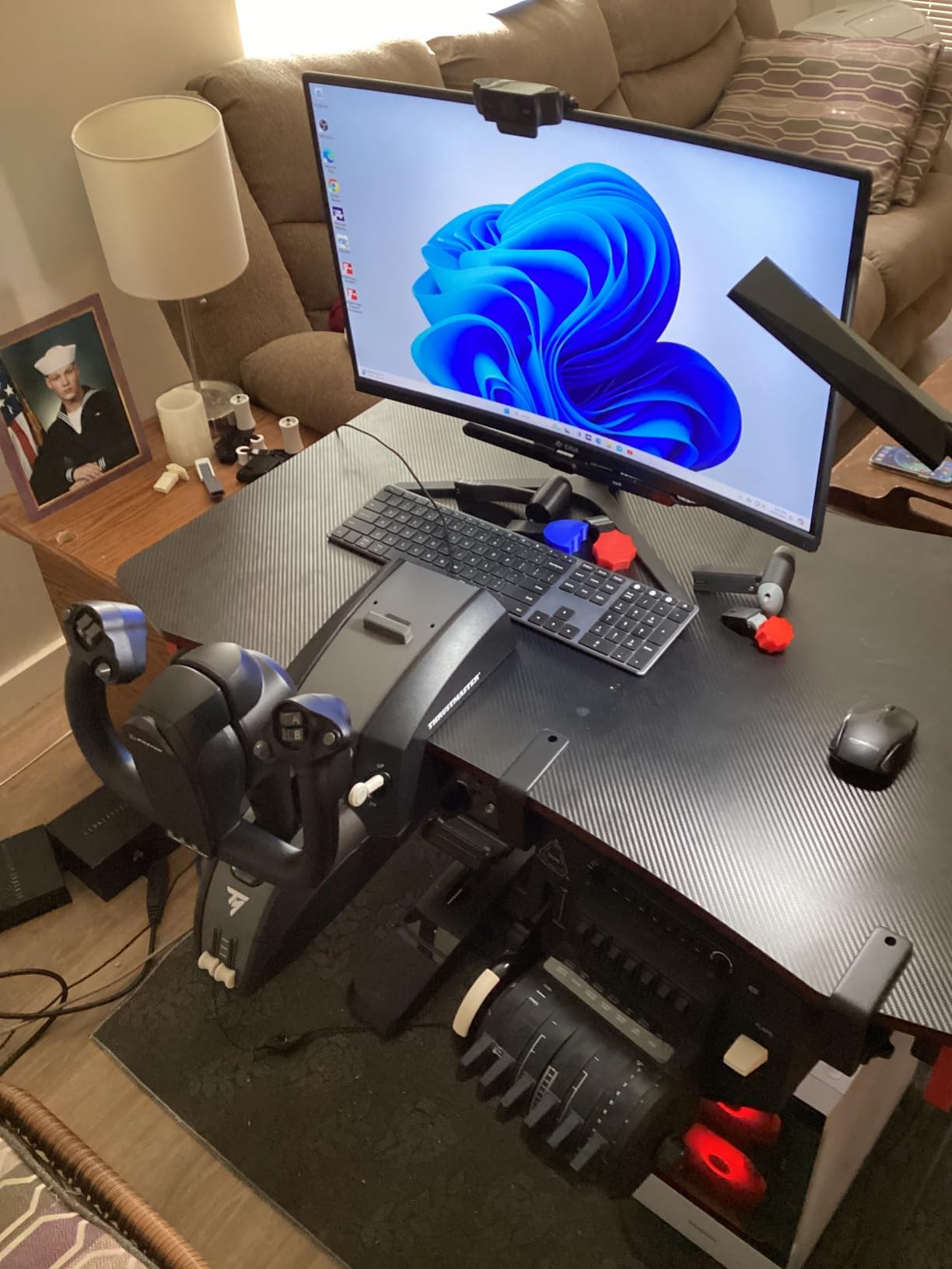 Thrustmaster TCA Yoke Boeing Edition for Xbox Series X|S & PC - Realistic Flight Simulator Controls customer photo 2