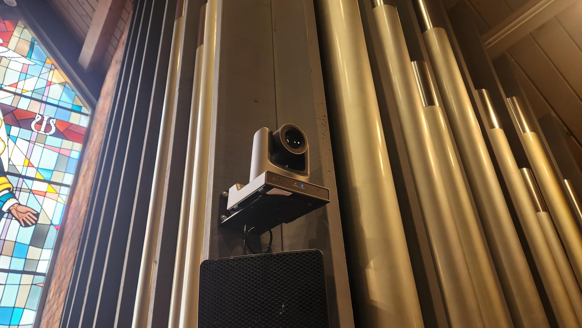 PTZ Camera Gen 5, 30X Optical Zoom Auto AI Tracking, HDMI 3G-SDI USB IP Streaming, 0.5 Lux for Church Live Streaming, YouTube Facebook, Events, vMix, OBS, Wirecast. TEM-30S PRO customer photo 1