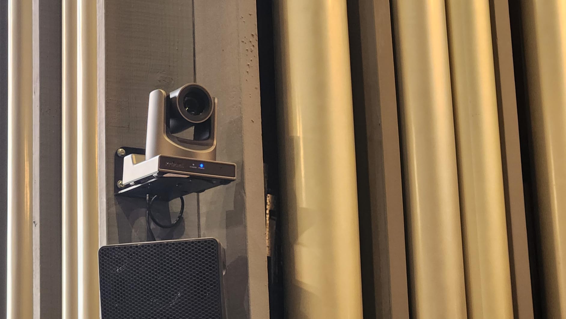 PTZ Camera Gen 5, 30X Optical Zoom Auto AI Tracking, HDMI 3G-SDI USB IP Streaming, 0.5 Lux for Church Live Streaming, YouTube Facebook, Events, vMix, OBS, Wirecast. TEM-30S PRO customer photo 2
