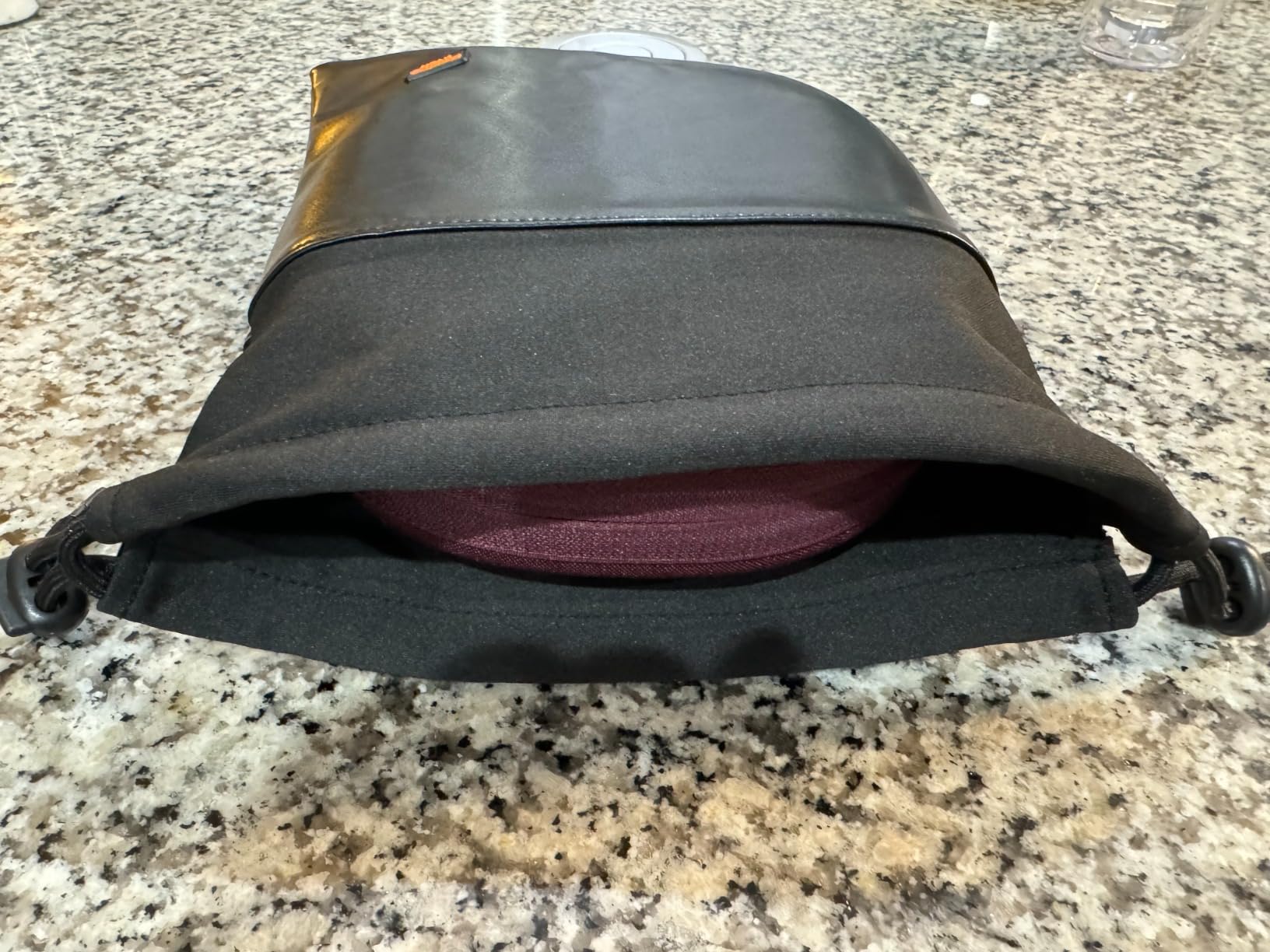 Desing Wish Lightweight Headphone Storage Bag, Portable Headset Carrying Pouch Headphone Case Bag Soft Travel Pouch for Over-Ear Headphones/Gaming Headsets/Neckband Earbuds (Large Black) customer photo 2